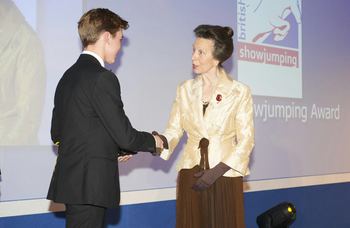 OLIVER FLETCHER WINS SHOWJUMPING AWARD AT THE ANIMAL HEALTH TRUST AWARDS DINNER